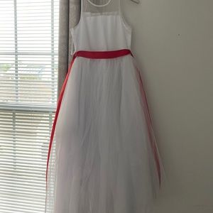 Tip Top dress size 14 color white